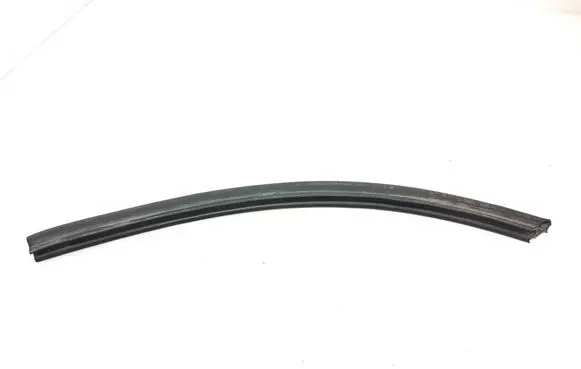 Volkswagen Transporter - Caravelle T5 Rubber seal front door window/glass 7H0837565A