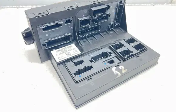 Mercedes-Benz CLS C219 Fuse module 2115454201