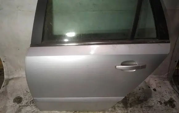 Opel Astra H Rear door pilkos