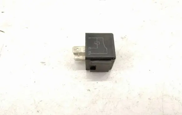 Mercedes-Benz E W210 Cruise control relay A0025421719 0025421719