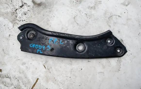 Volkswagen Caddy Front differential bracket 