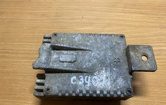 Mercedes-Benz E W210 Coolant fan relay A0225456232 C3407