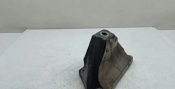 BMW 6 F12 F13 Engine mounting bracket