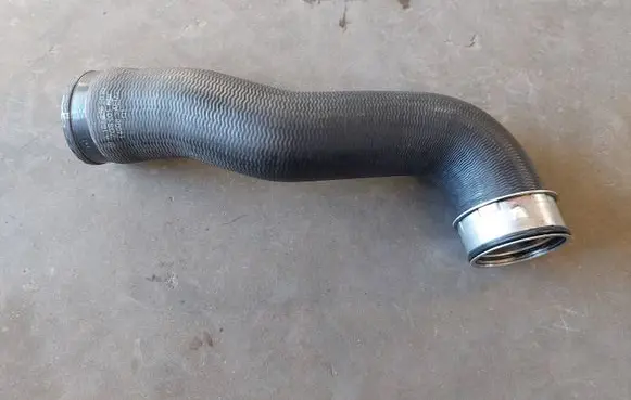 Mercedes-Benz ML W164 Intercooler hose/pipe A1645282082