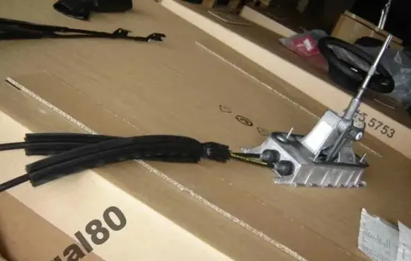 Volkswagen Touran III Gear shifter/selector 