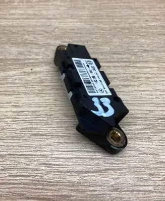 Mercedes-Benz E W211 Airbag deployment crash/impact sensor 0018209126 103138
