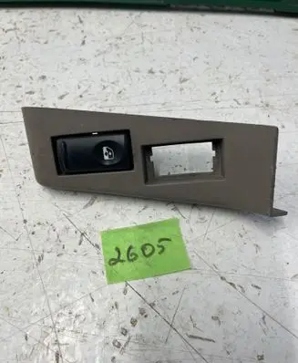 Renault Master II Electric window control switch 7700351692G 5546 7700351692
