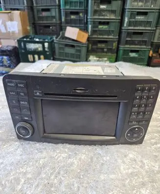 Mercedes-Benz ML W164 Radio/CD/DVD/GPS head unit A1649063400 A0009024701