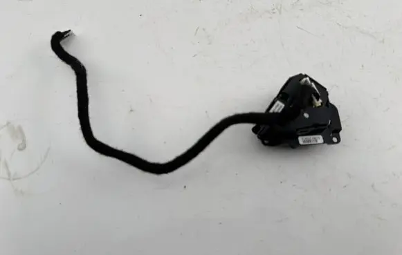 Tesla Model S Steering wheel buttons/switches 101324200H