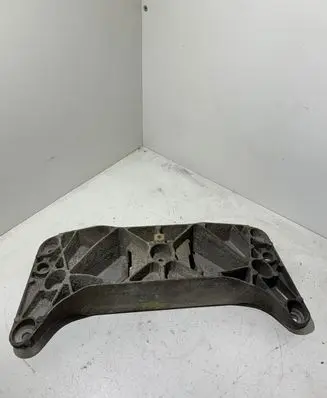 BMW 5 GT F07 Gearbox mounting bracket 6777613