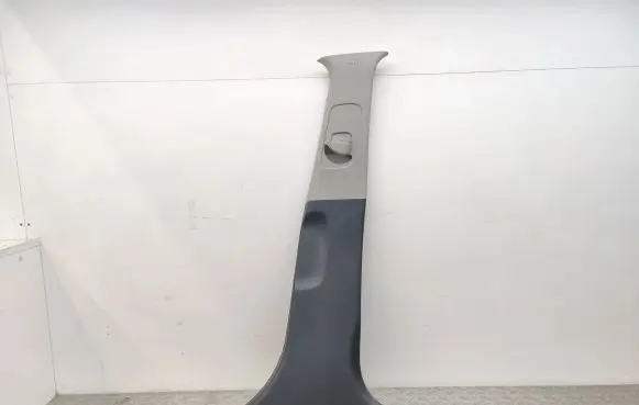 KIA Ceed (B) pillar trim (bottom) 85845A2010 85843A2000