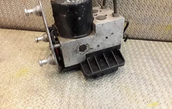 Mercedes-Benz CLK A208 C208 ABS Pump 0044314812 0130108096