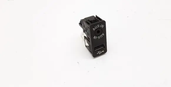 BMW 3 F30 F35 F31 AUX in-socket connector 9229246 84109229246