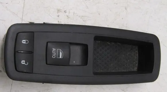 Jeep Cherokee Quarter vent window switch 68268251AC