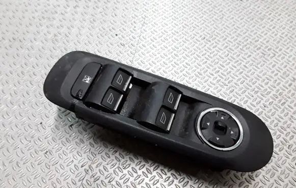 Ford Mondeo MK IV Electric window control switch 7S7T14132AB