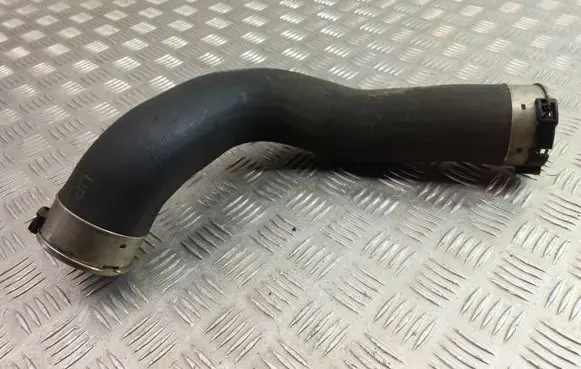 BMW 5 F10 F11 Intercooler hose/pipe 7810615