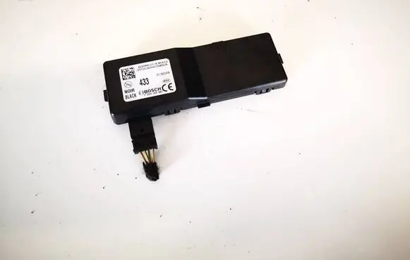 Opel Insignia A Antenna control unit 13503204 f00hj00491