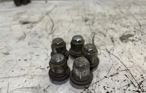 Honda FR-V Nuts/bolts 