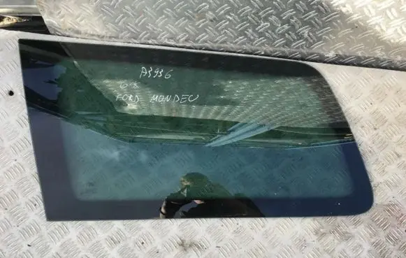Ford Mondeo Mk III Rear side window