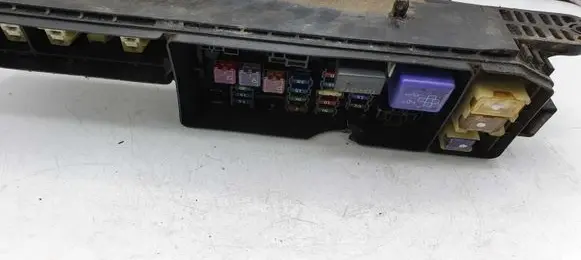 Toyota Avensis T220 Fuse module NOCODE