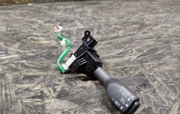 Lexus LS 460 - 600H Cruise control stalk 18A174
