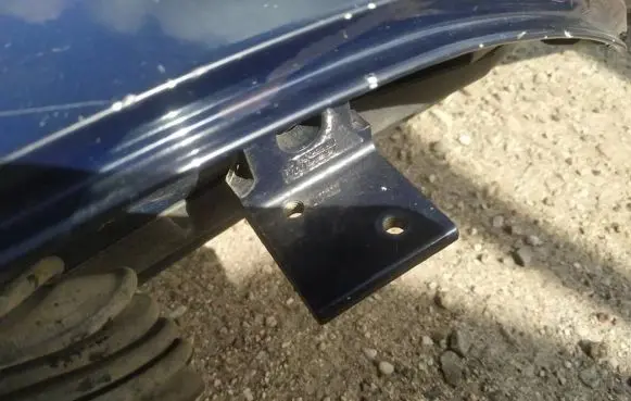 Audi A4 S4 B5 8D Rear door lower hinge