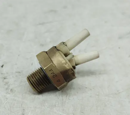 Mercedes-Benz E W124 Sensor 0001408560 A0001408560