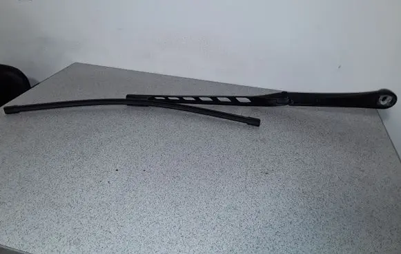 BMW 5 E60 E61 Front wiper blade arm 61617035099 7035099