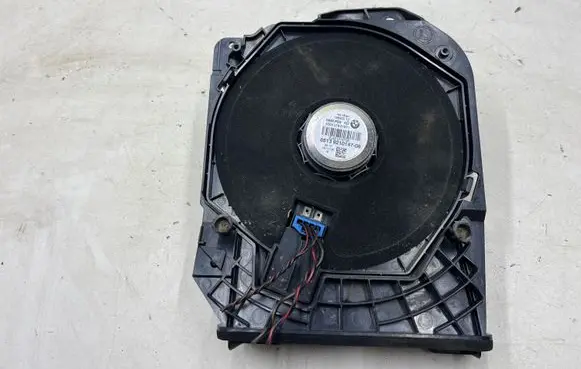BMW 4 F32 F33 Subwoofer speaker 18820010
