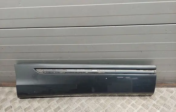 Audi Q8 Rear door trim (molding) 4M8853969D 4M8853970B