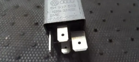Skoda Fabia Mk1 (6Y) Other relay 191937503 V23134-J52-X228