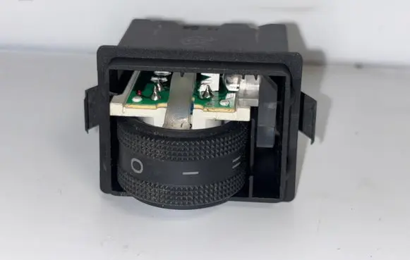 Audi A6 S6 C6 4F Headlight level height control switch 4F0941301A