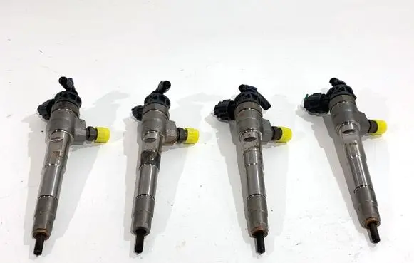 Dacia Duster II Fuel injectors set 0445110800