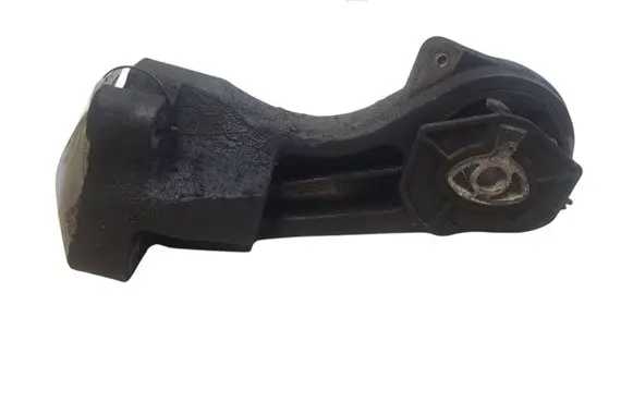 Engine mount bracket