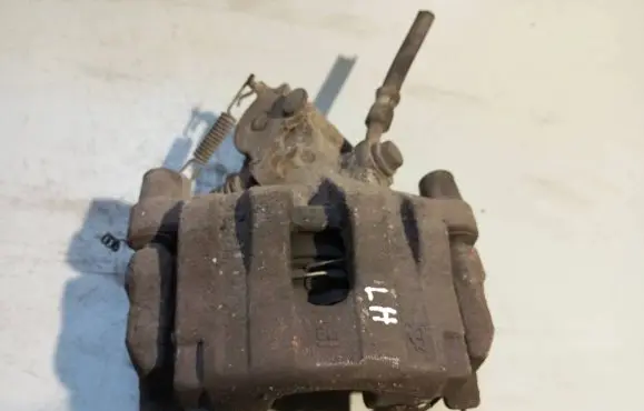 Opel Vectra C Rear brake caliper