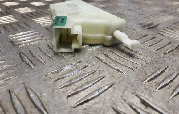 Infiniti Q70 Y51 Fuel tank cap lock 78850AM80E AD04F019 41126