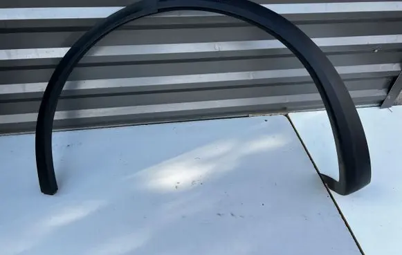 Tesla Model X Front arch trim 103529000Eqb23