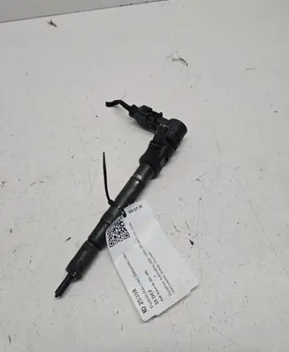 KIA Sorento Fuel injector 338004A500