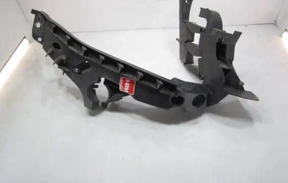 Audi A4 S4 B8 8K Headlight/headlamp mounting bracket 8K0805608R 2002838R