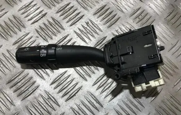 Toyota Avensis T250 Indicator stalk 173650