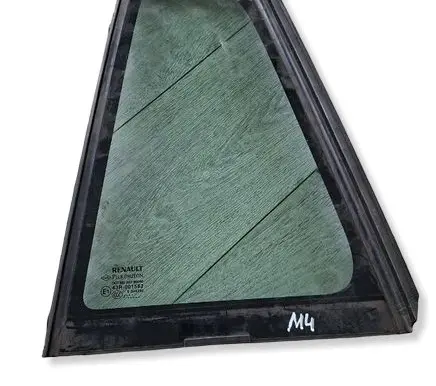 Renault Megane IV Rear vent window glass 43R001582 DOT682AS2M3240 E000200