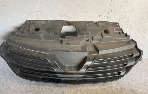 Renault Trafic III (X82) Front grill 623108673R