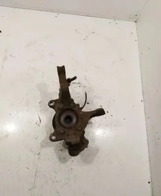 Toyota Avensis T270 Front wheel hub spindle knuckle