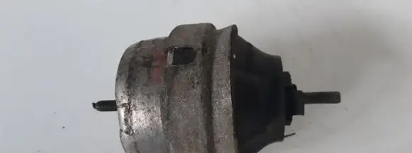Engine mount bracket