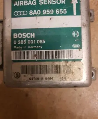 Audi A6 S6 C4 4A Airbag control unit/module 8A0959655 0285001085