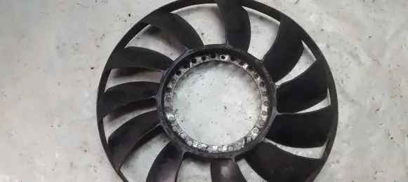 Volkswagen PASSAT B5 Fan impeller 059121301A