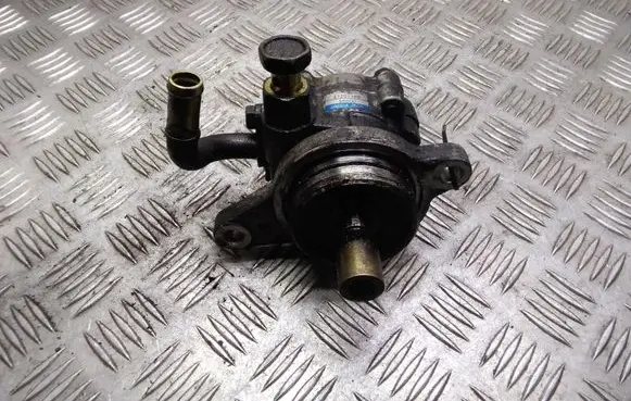 Nissan X-Trail T30 Power steering pump 8H800