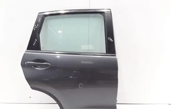 Honda CR-V Rear door