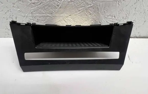 BMW 5 E60 E61 Glove box 7063146