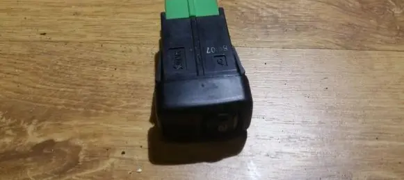 Mazda 323 Headlight level height control switch 8907